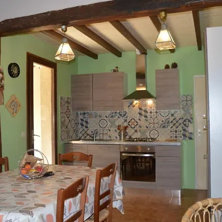 Maison 4 Pieces Mezzanine 6 Couchages St Cyprien Sc000-008 * Saint-Cyprien (Pyrenees-Orientales)