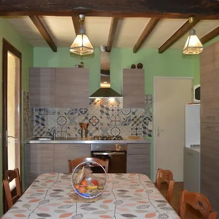 Maison 4 Pieces Mezzanine 6 Couchages St Cyprien Sc000-008 * Saint-Cyprien (Pyrenees-Orientales)